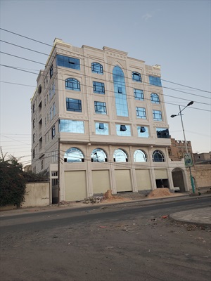 صوره - عماره تجاريه للبيع في صنعاء شارع 24 متر متحرك